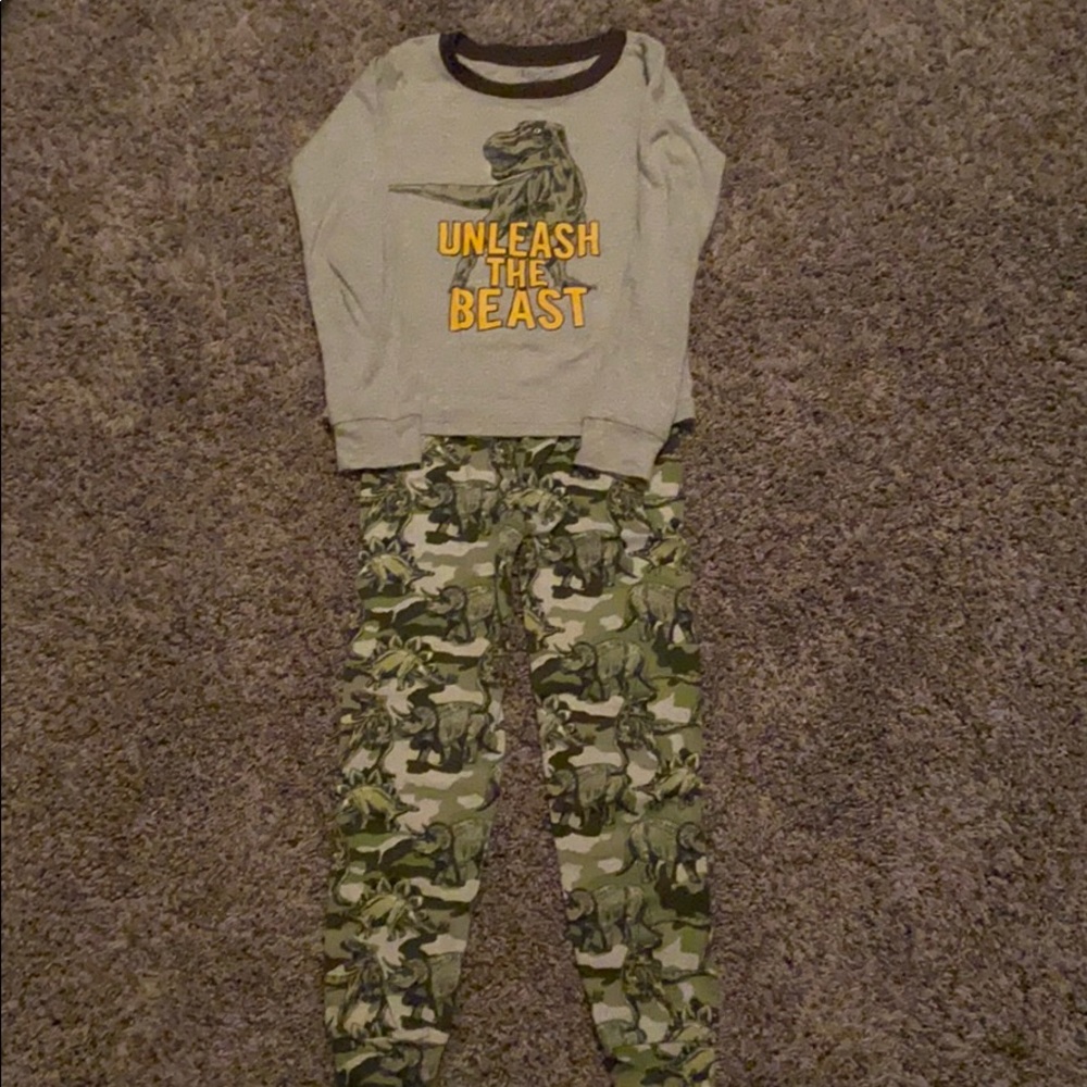 Children’s Place size 6 Pajamas